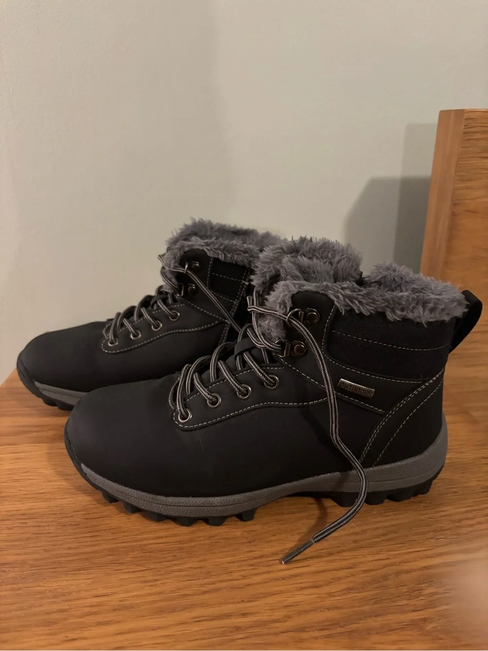 Mishansha Kids Outdoor Black Ankle Boots Hiking Walking Size 35 Kids 3.5 Faux